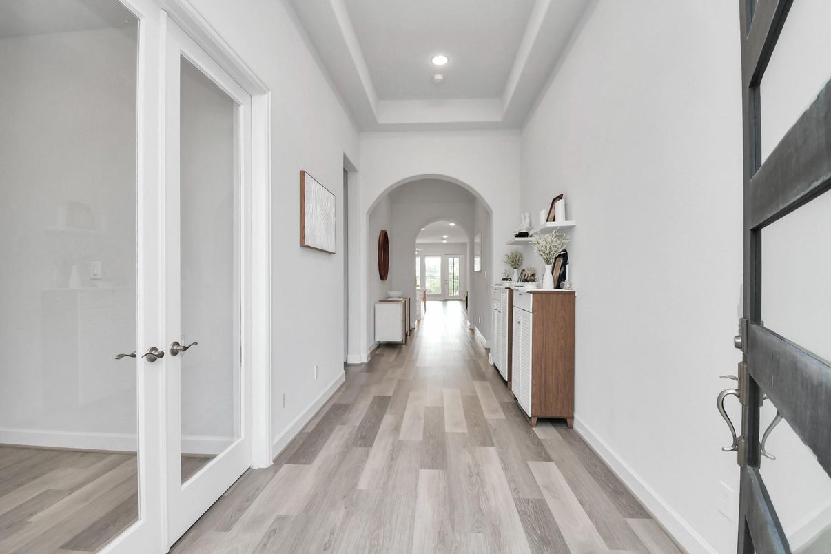 Interior, Recessed Lighting, Wood Texture Flooring