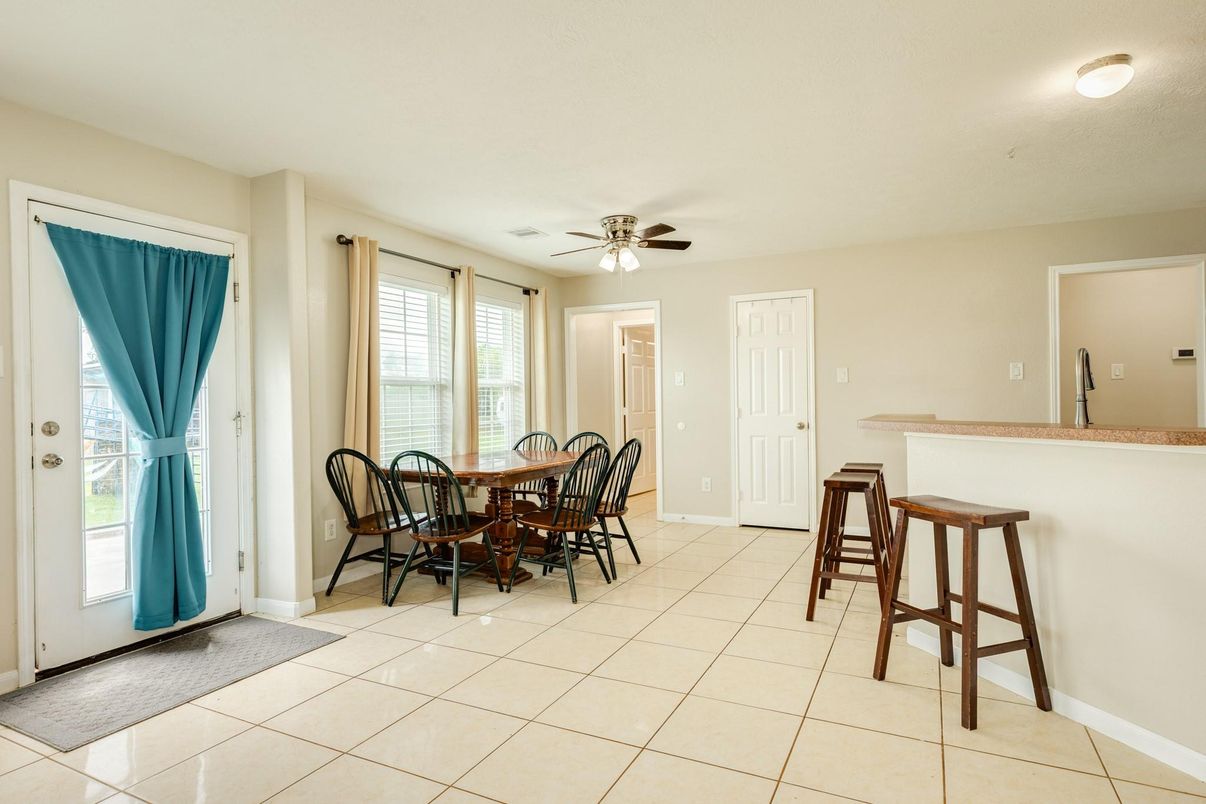 Dining room, Interior