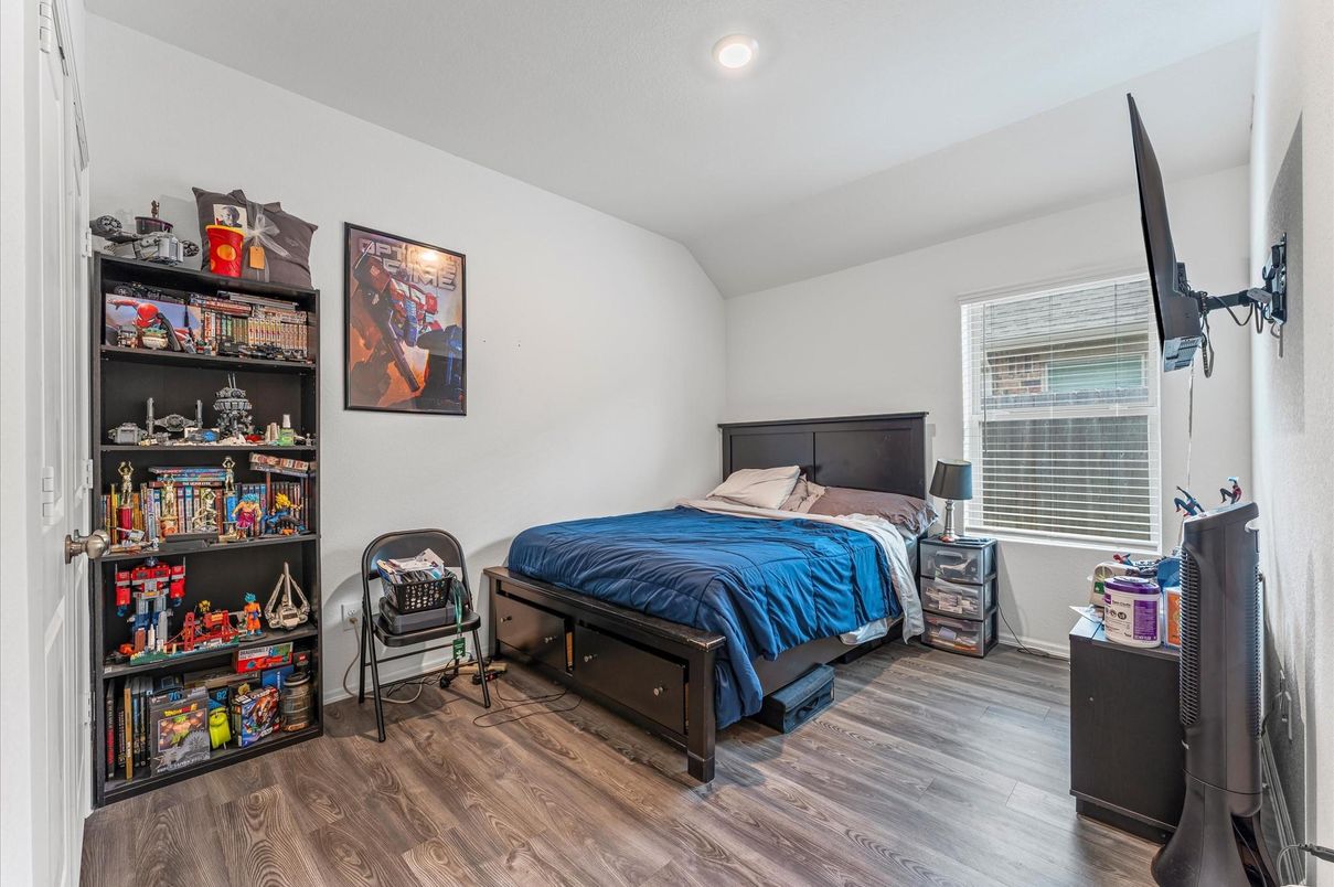 Bedroom, Interior, Recessed Lighting, Wood Texture Flooring