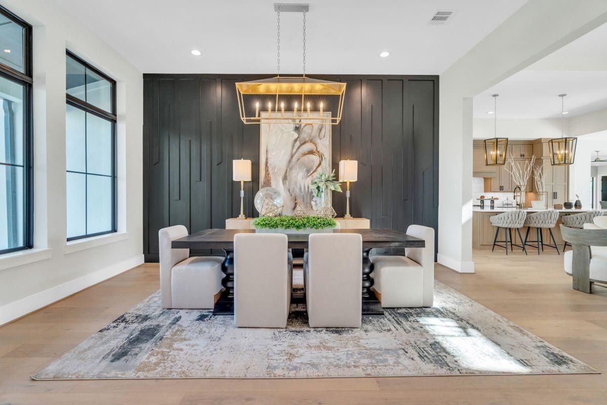 Chandelier, Dining room, Interior, Pendant Lights, Recessed Lighting, Wood Texture Flooring