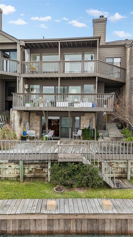 Exterior, Facade, Condo Building