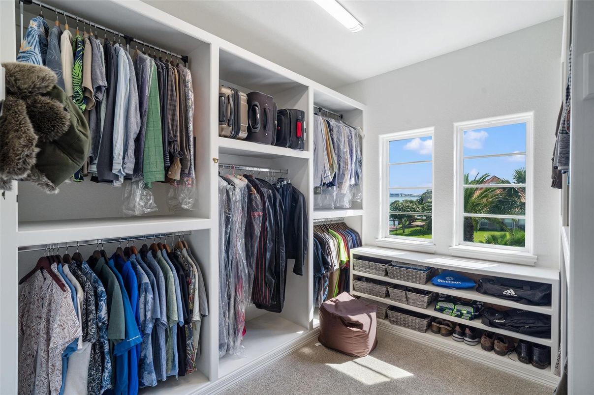 Interior, Walk-in Closets