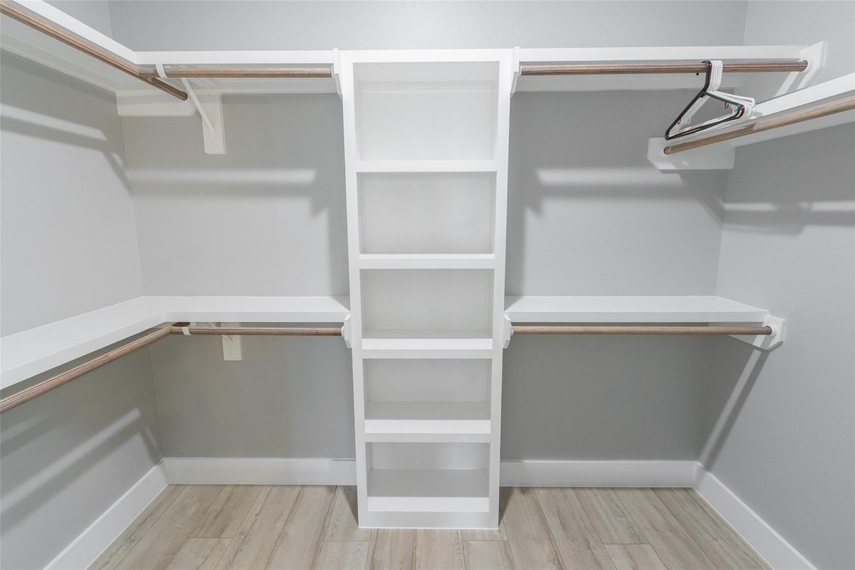 Interior, Walk-in Closets, Wood Texture Flooring