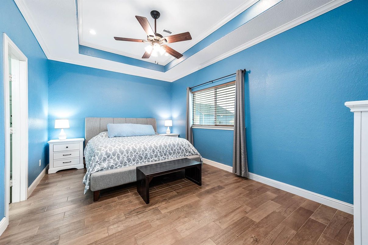 Bedroom, Interior, Recessed Lighting, Wood Texture Flooring