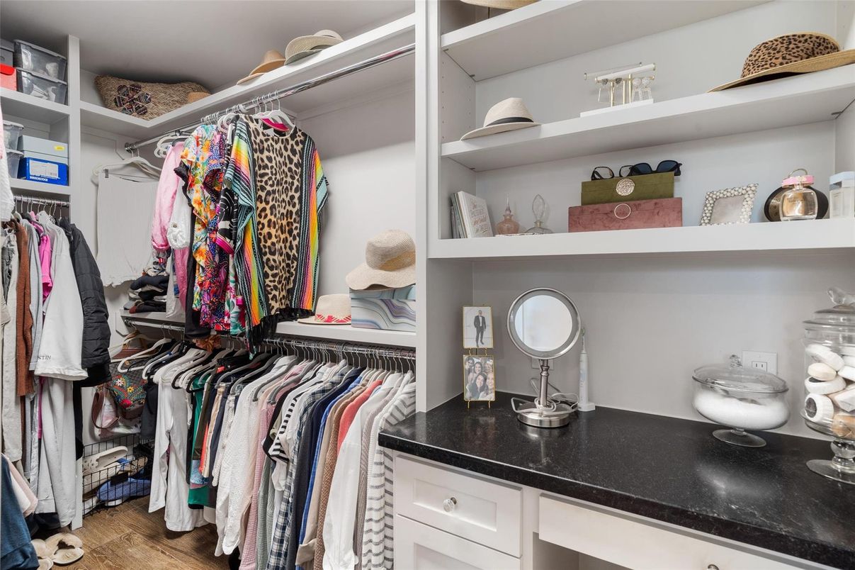 Interior, Walk-in Closets, Wood Texture Flooring