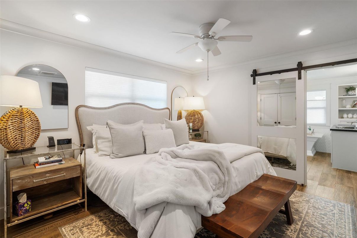 Bedroom, Interior, Recessed Lighting, Wood Texture Flooring