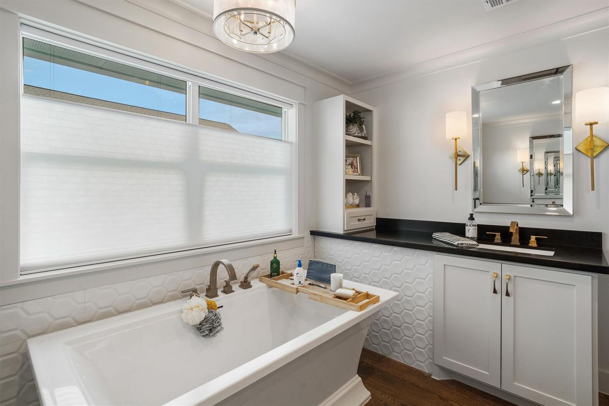 Bathroom, Dual Sink Vanities, Interior, Wood Texture Flooring