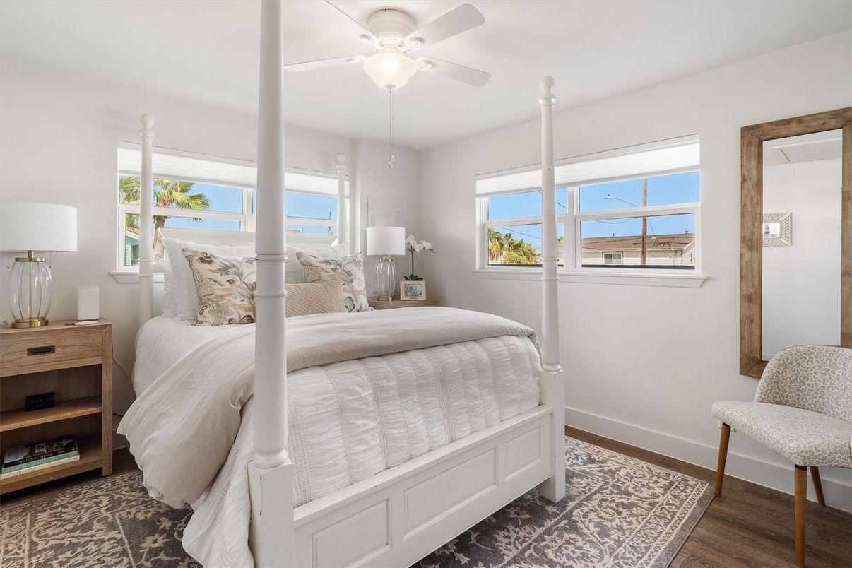 Bedroom, Interior, Water, Wood Texture Flooring