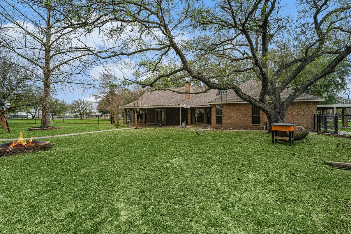 Backyard, Exterior, Playground