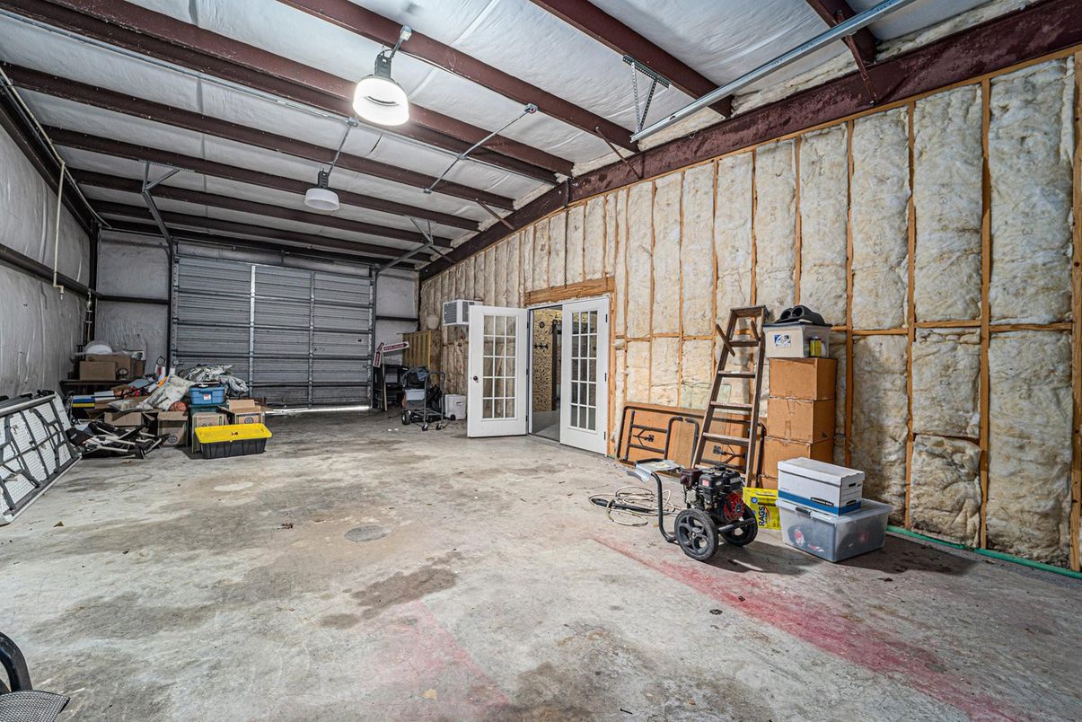 Garage, Interior