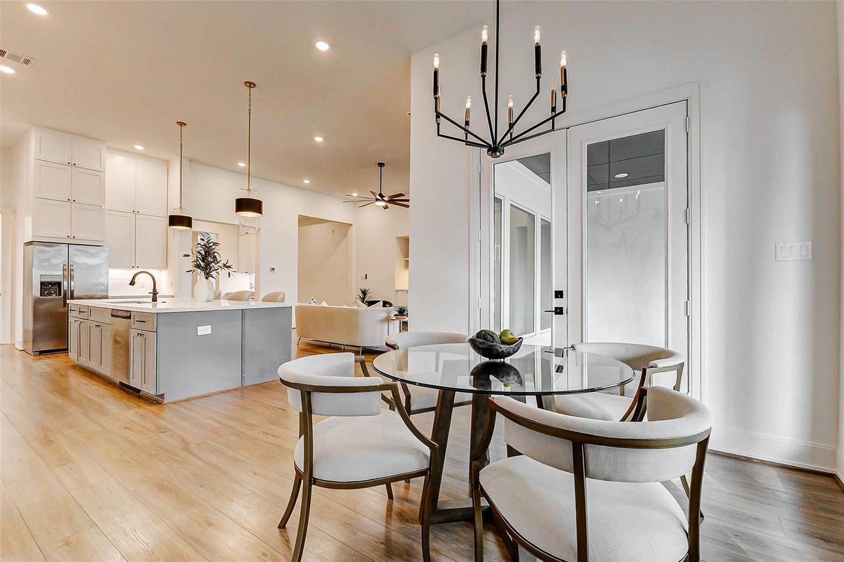 Dining room, Interior, Kitchen, Pendant Lights, Recessed Lighting, Wood Texture Flooring