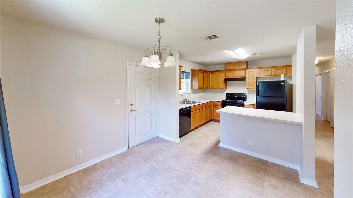 Chandelier, Interior, Kitchen