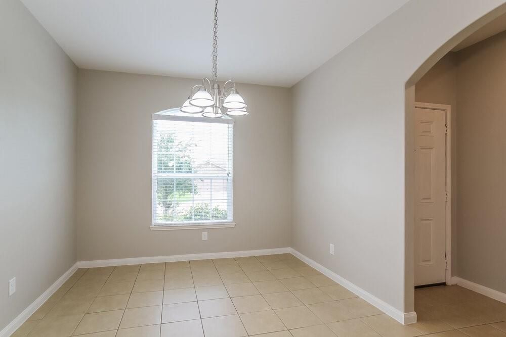 Chandelier, Empty room, Interior, Pendant Lights
