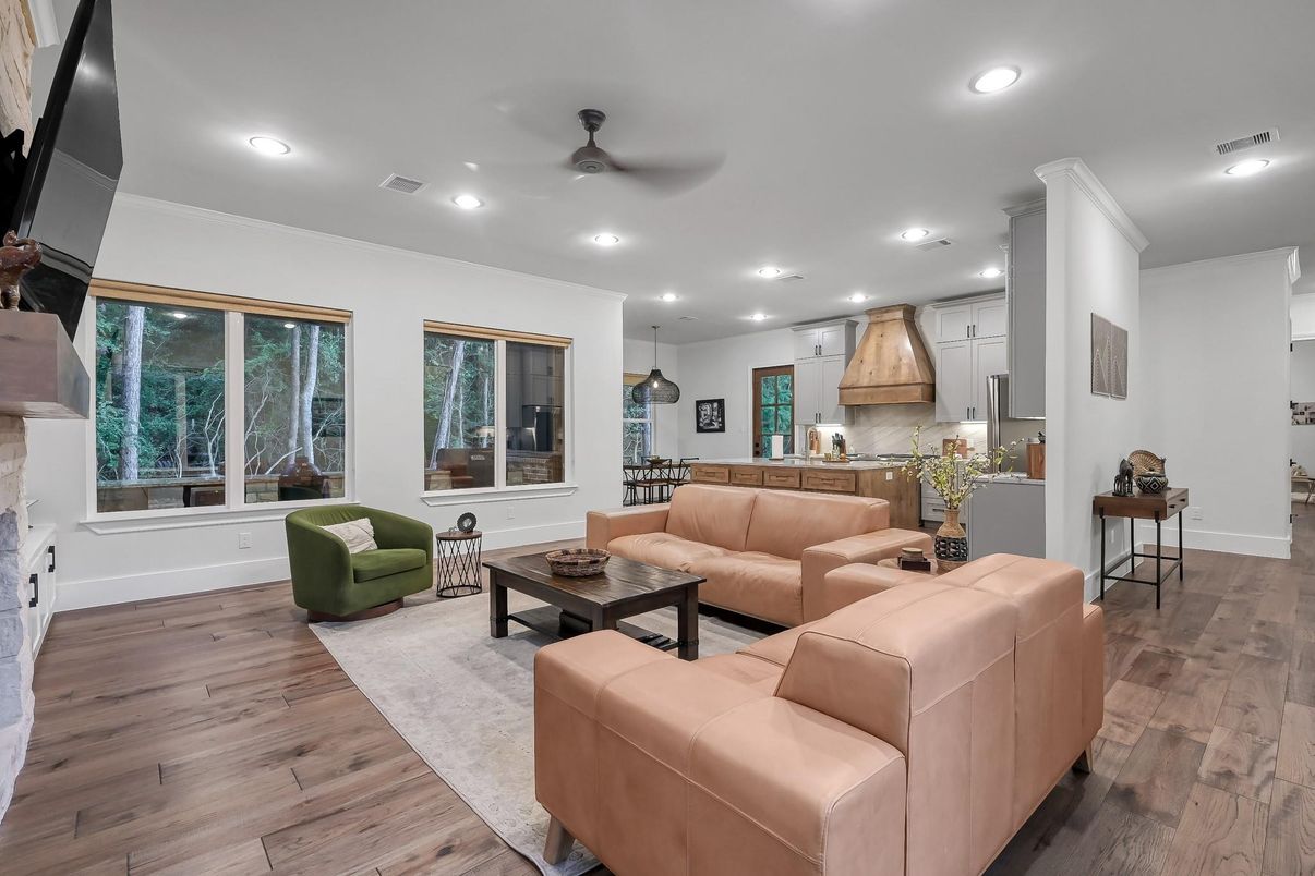 Dining room, Interior, Kitchen, Living room, Pendant Lights, Recessed Lighting, Wood Texture Flooring