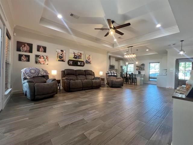 Interior, Living room, Pendant Lights, Recessed Lighting, Wood Texture Flooring