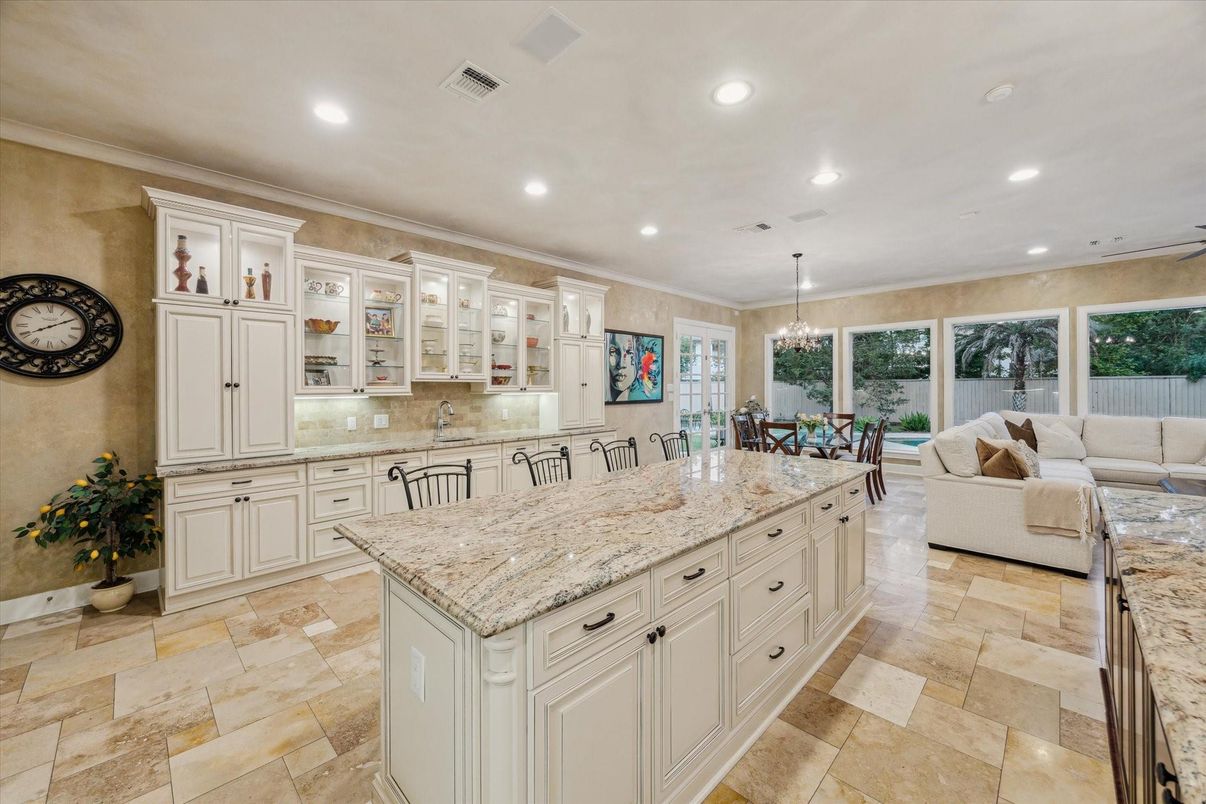 Chandelier, Dining room, Interior, Kitchen, Living room, Recessed Lighting
