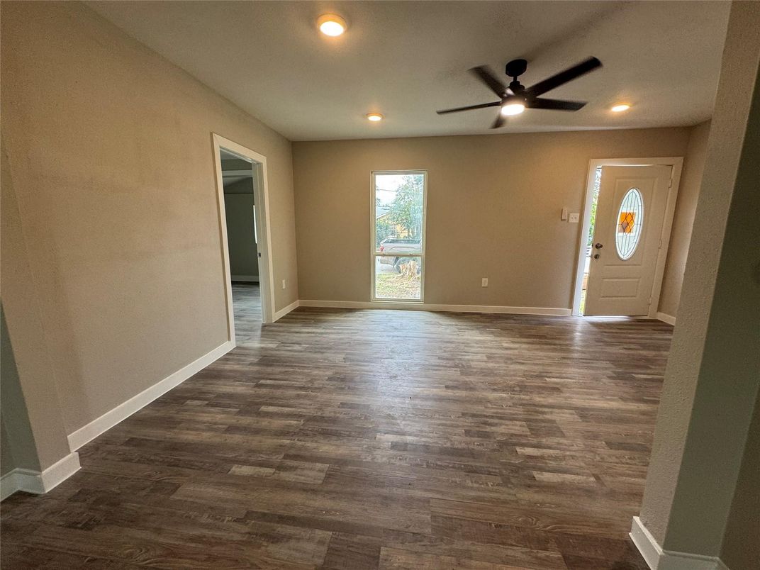 Empty room, Interior, Recessed Lighting, Wood Texture Flooring