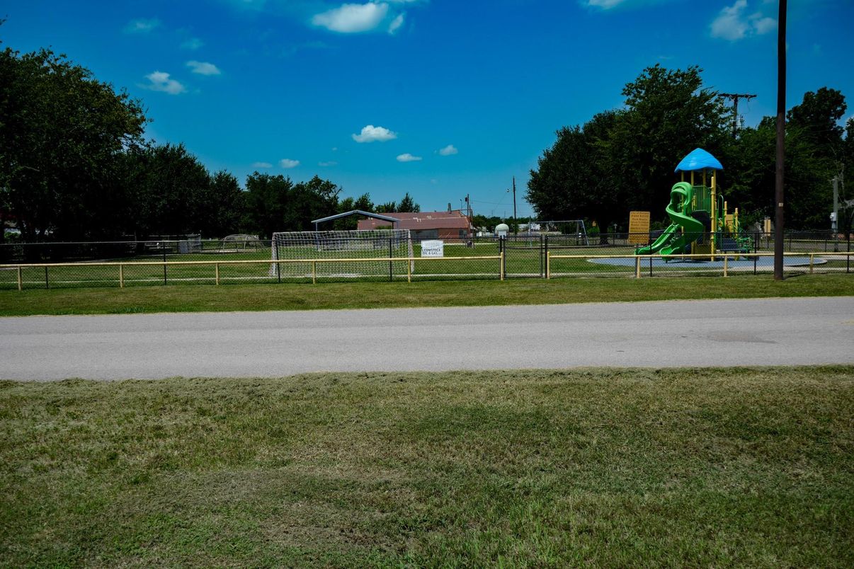 Backyard, Exterior, Playground