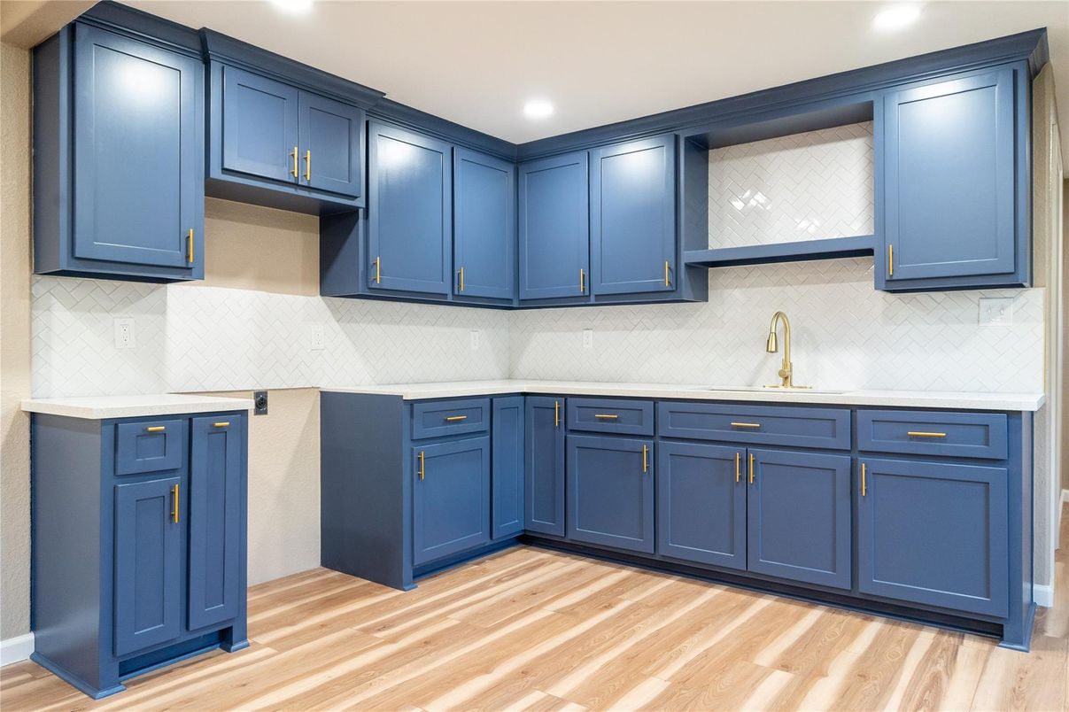 Interior, Kitchen, Recessed Lighting, Wood Texture Flooring