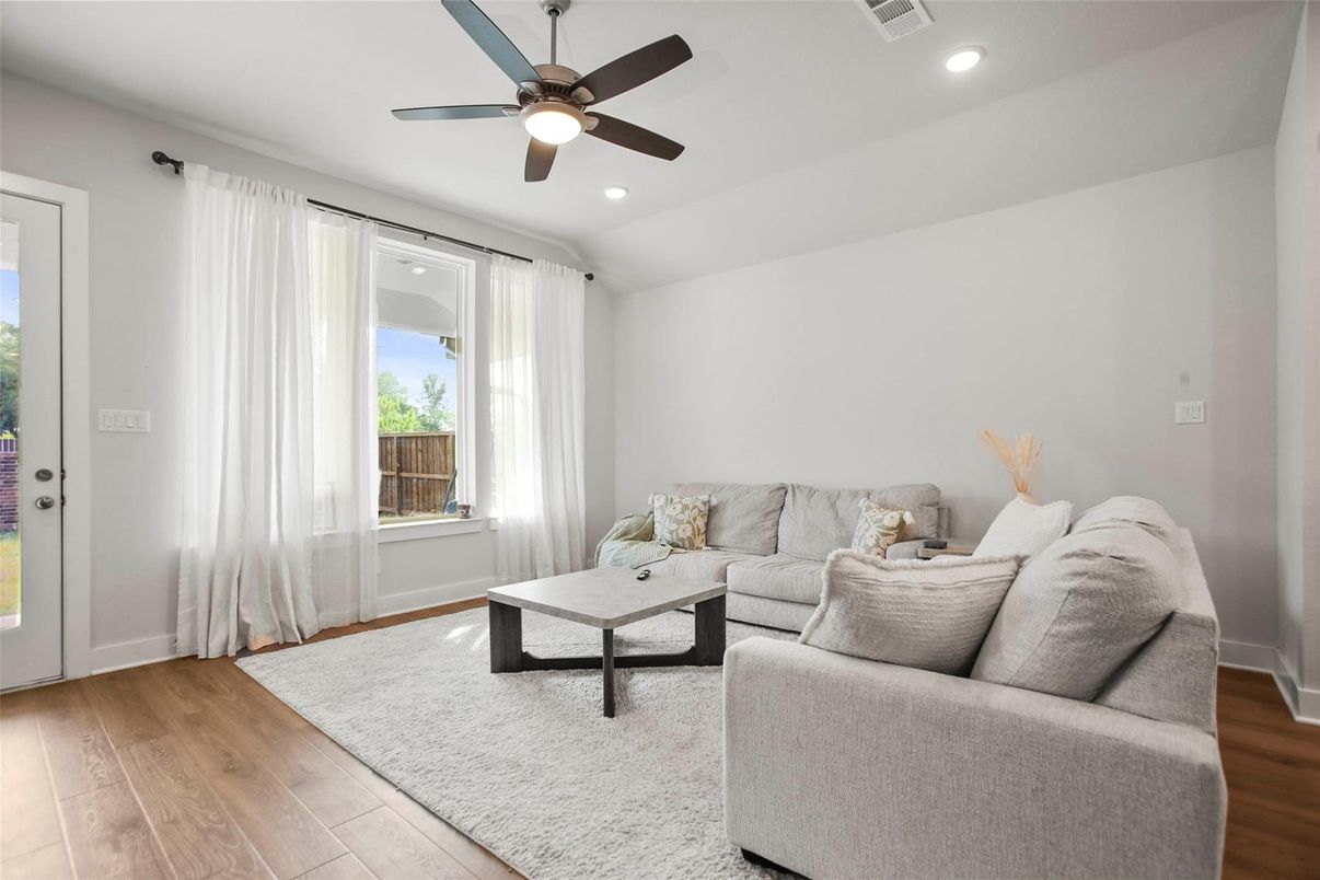 Interior, Living room, Recessed Lighting, Wood Texture Flooring