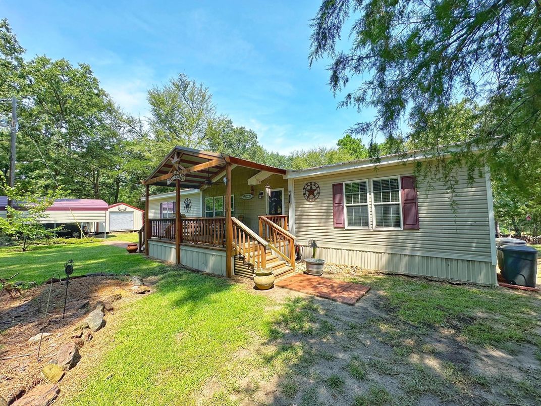 Backyard, Exterior, Hot Tub