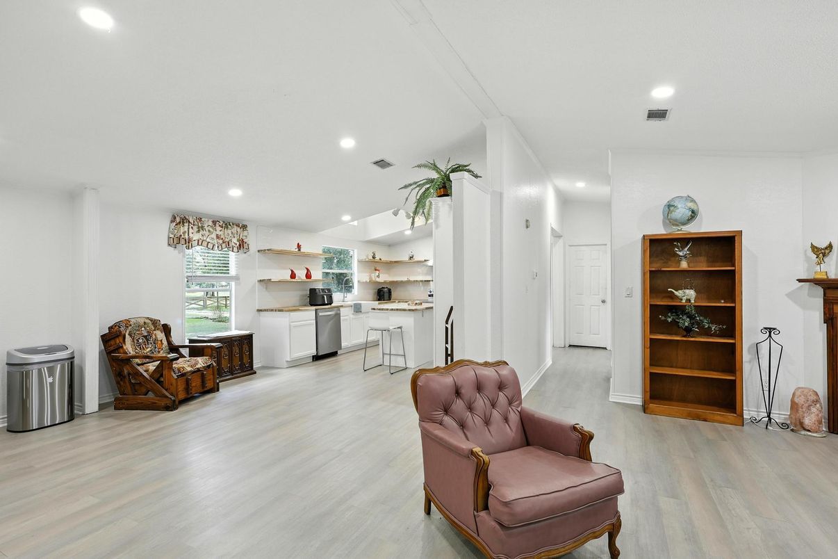 Interior, Recessed Lighting, Wood Texture Flooring