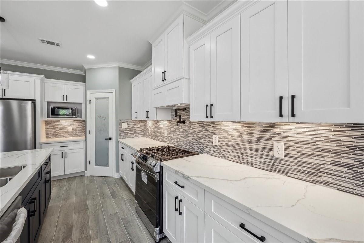 Interior, Kitchen, Recessed Lighting, Wood Texture Flooring