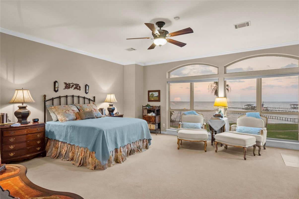 Bedroom, Interior, Water