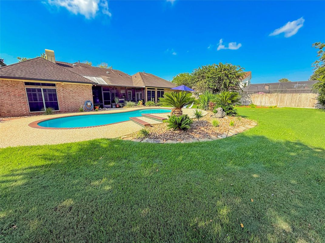 Backyard, Exterior, Pool