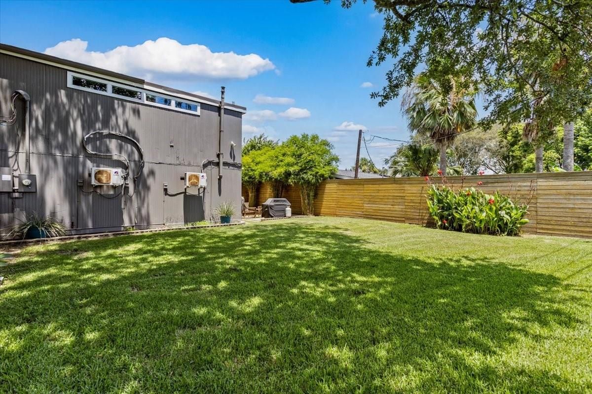Backyard, Exterior