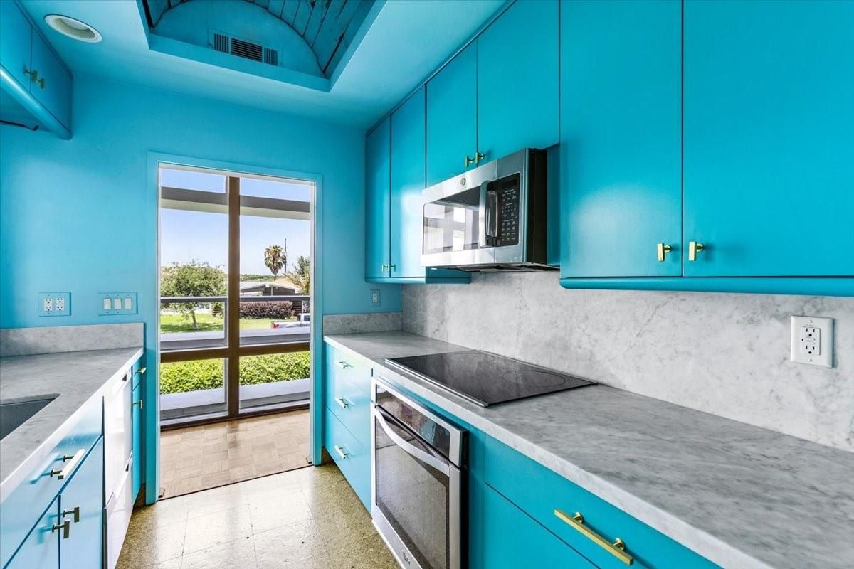 Interior, Kitchen, Stainless Steel Appliances