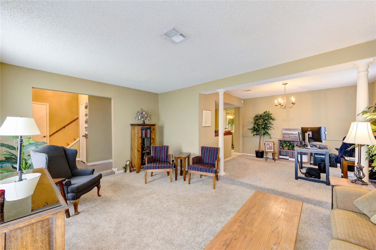Chandelier, Interior, Living room