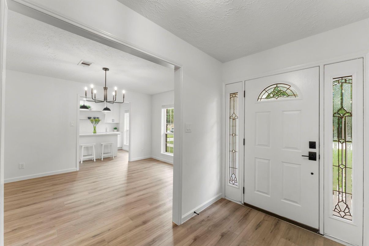 Interior, Kitchen, Pendant Lights, Wood Texture Flooring