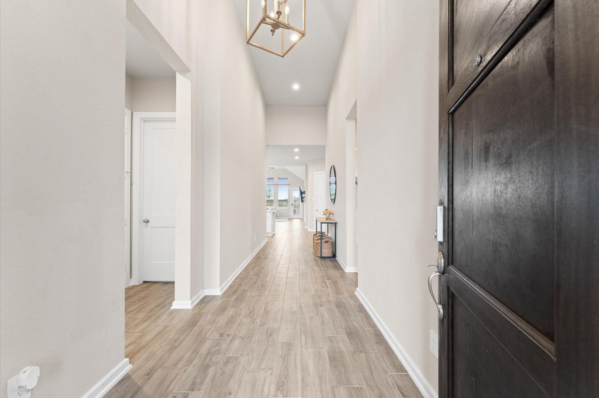 Interior, Pendant Lights, Recessed Lighting, Wood Texture Flooring