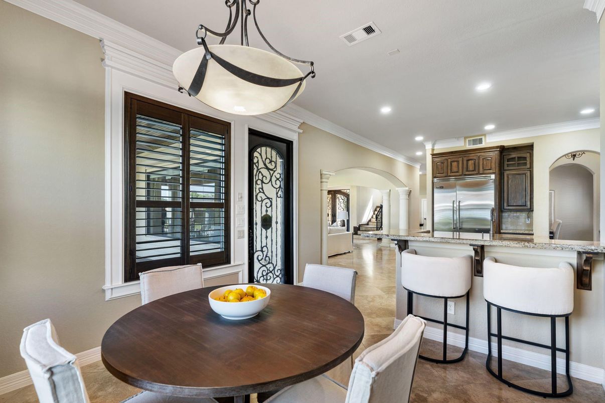 Dining room, Interior, Kitchen, Recessed Lighting, Stainless Steel Appliances
