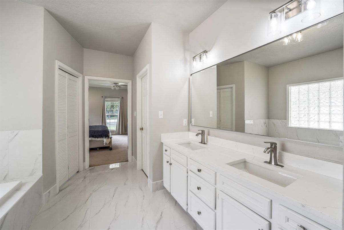 Bathroom, Dual Sink Vanities, Interior, Marble
