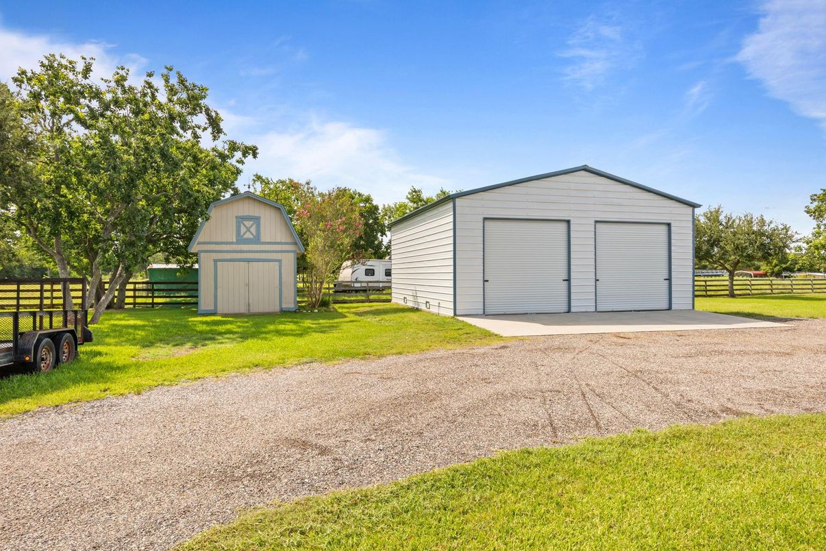 Backyard, Detached Garage, Exterior