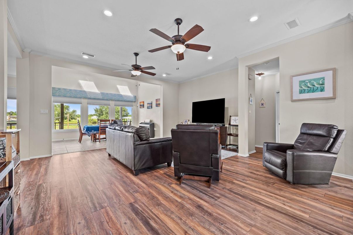 Interior, Living room, Recessed Lighting, Wood Texture Flooring