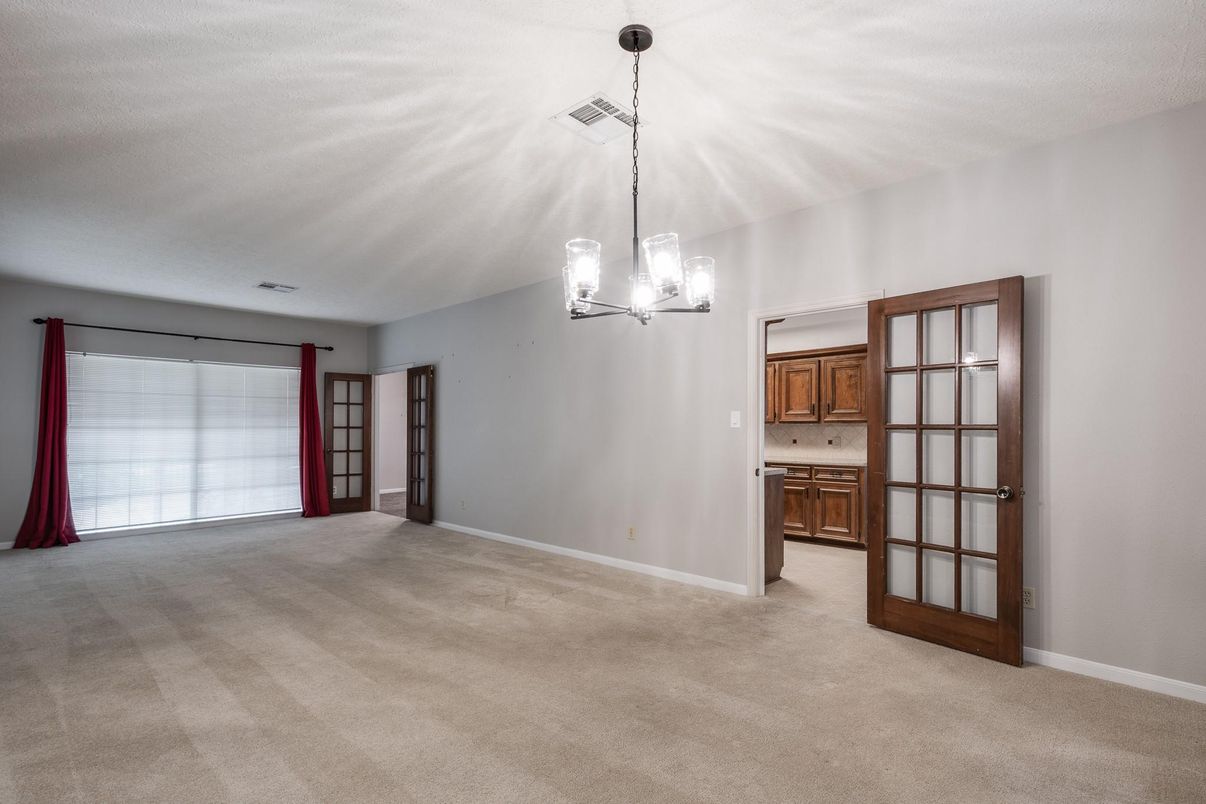 Chandelier, Empty room, Interior, Pendant Lights