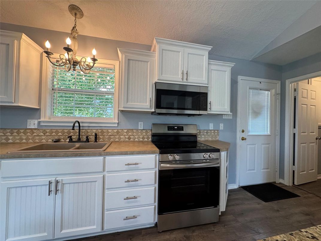 Chandelier, Interior, Kitchen, Stainless Steel Appliances