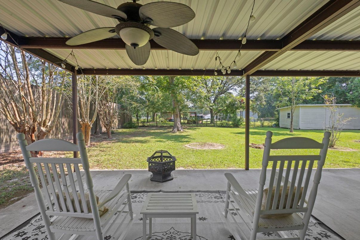 Backyard, Exterior