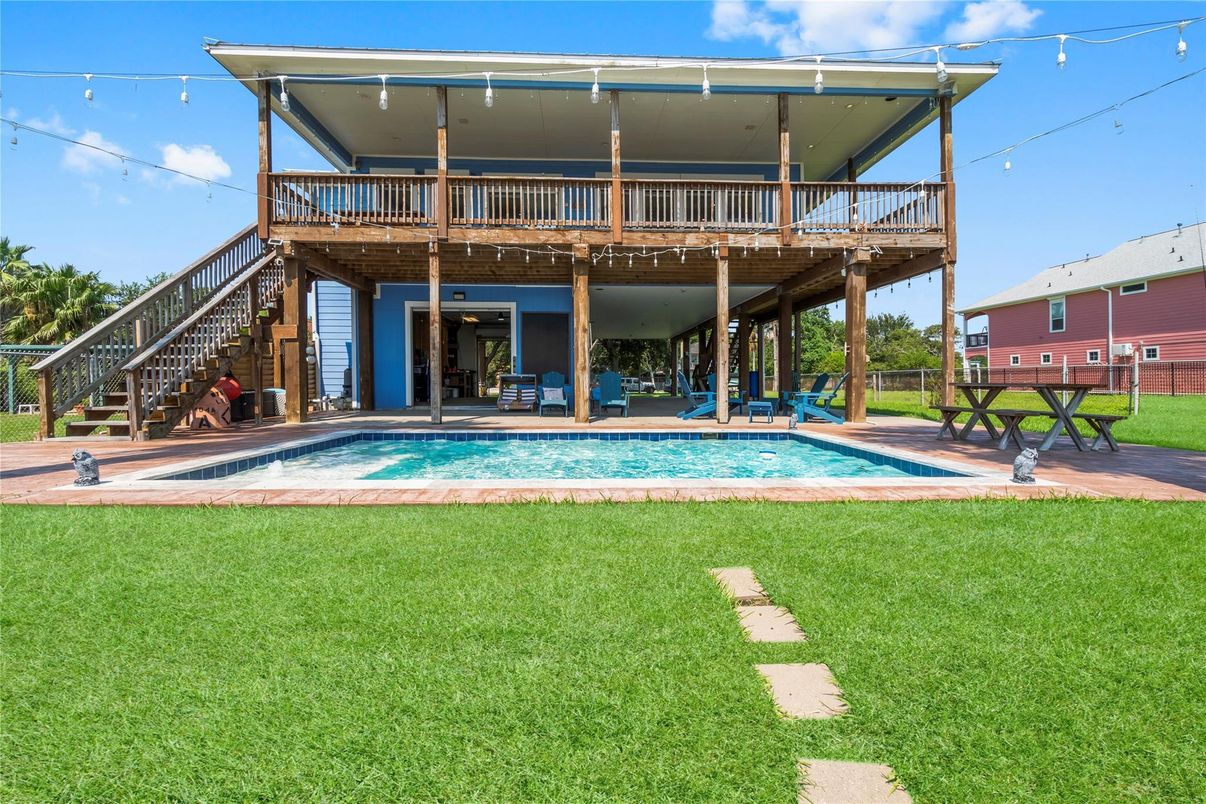 Backyard, Exterior, Pool