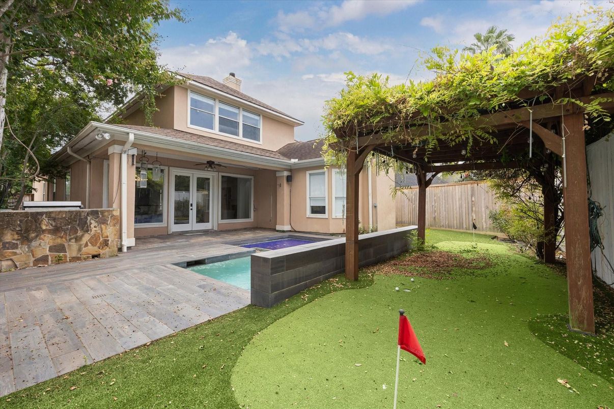 Backyard, Exterior, Pool