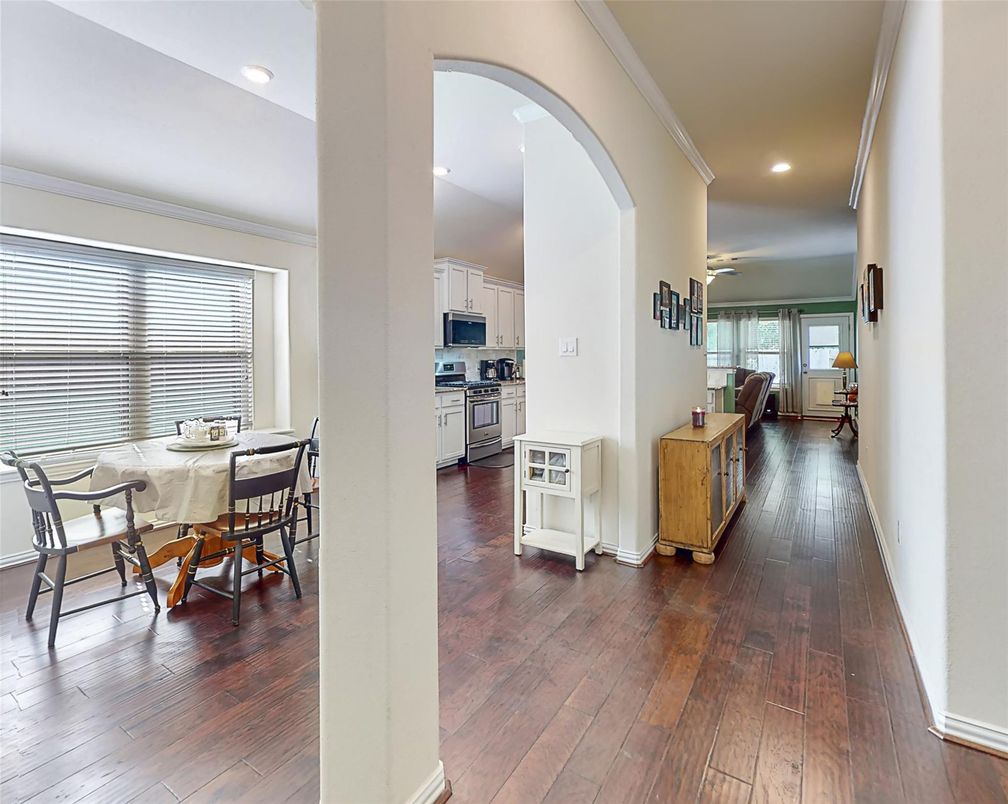 Dining room, Interior, Kitchen, Recessed Lighting, Wood Texture Flooring