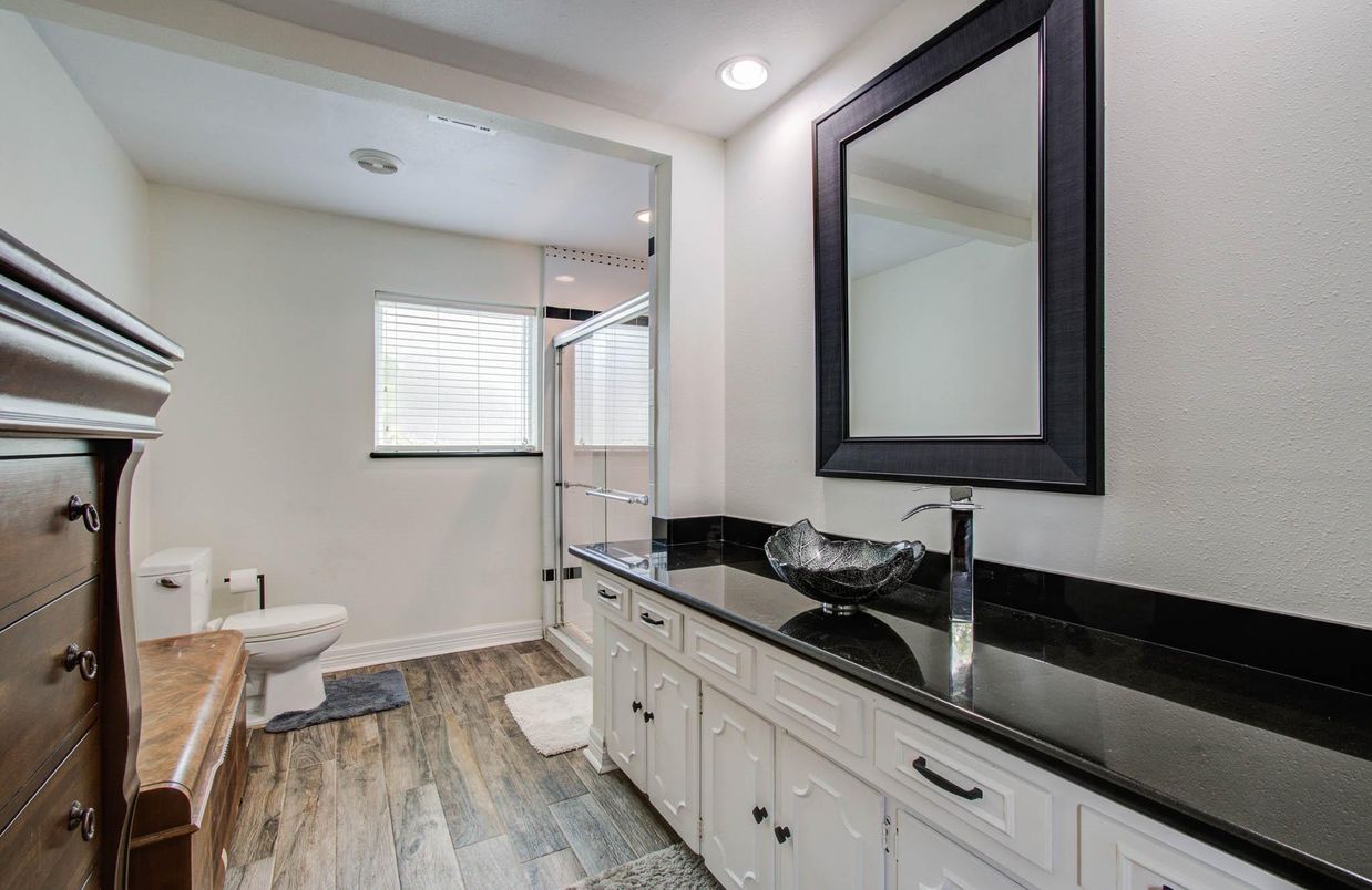 Bathroom, Interior, Recessed Lighting, Wood Texture Flooring