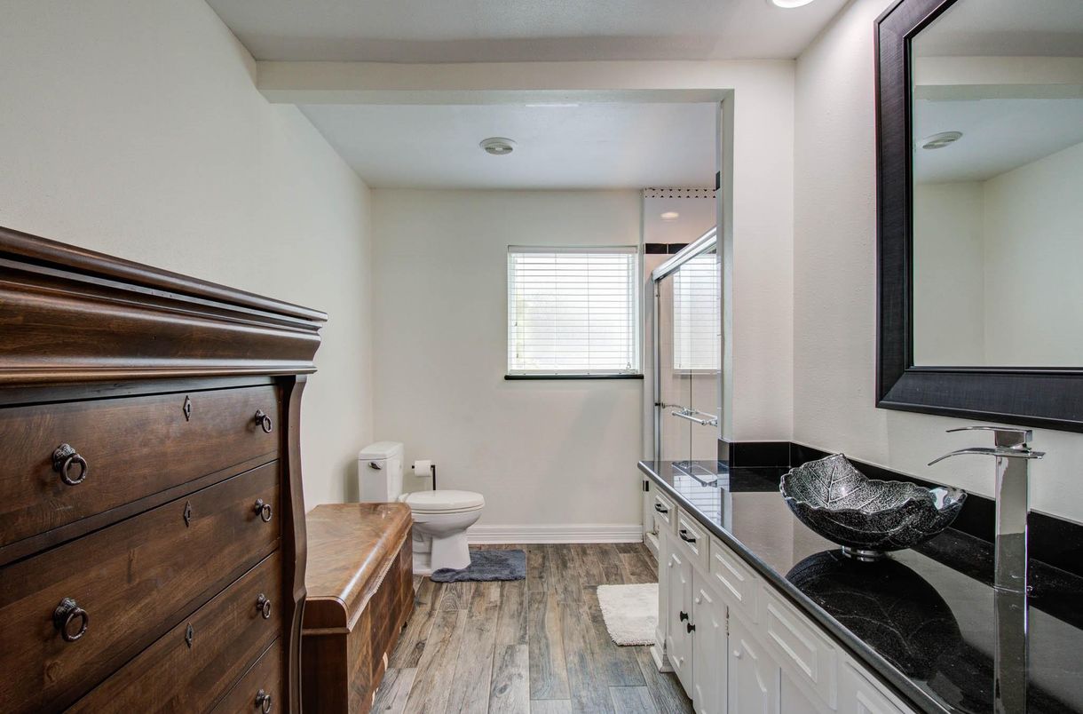 Bathroom, Interior, Recessed Lighting, Wood Texture Flooring