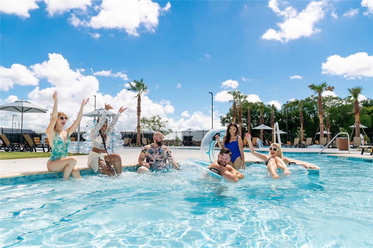 Exterior, Playground, Pool