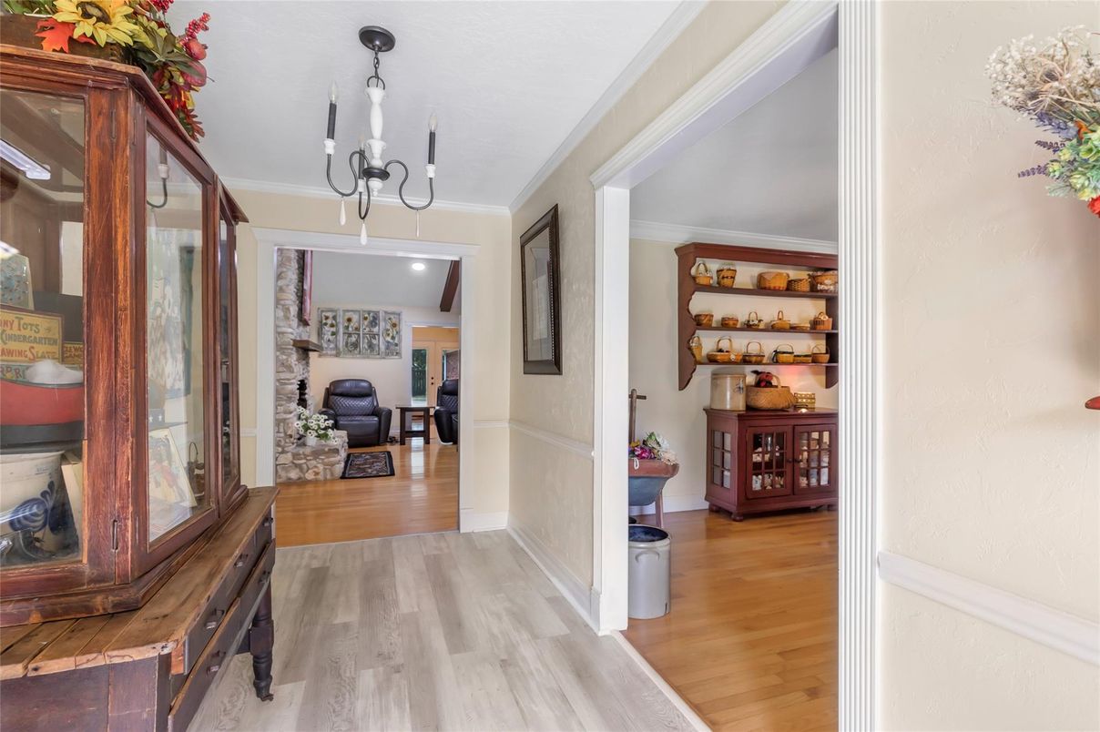 Chandelier, Interior, Recessed Lighting, Wood Texture Flooring