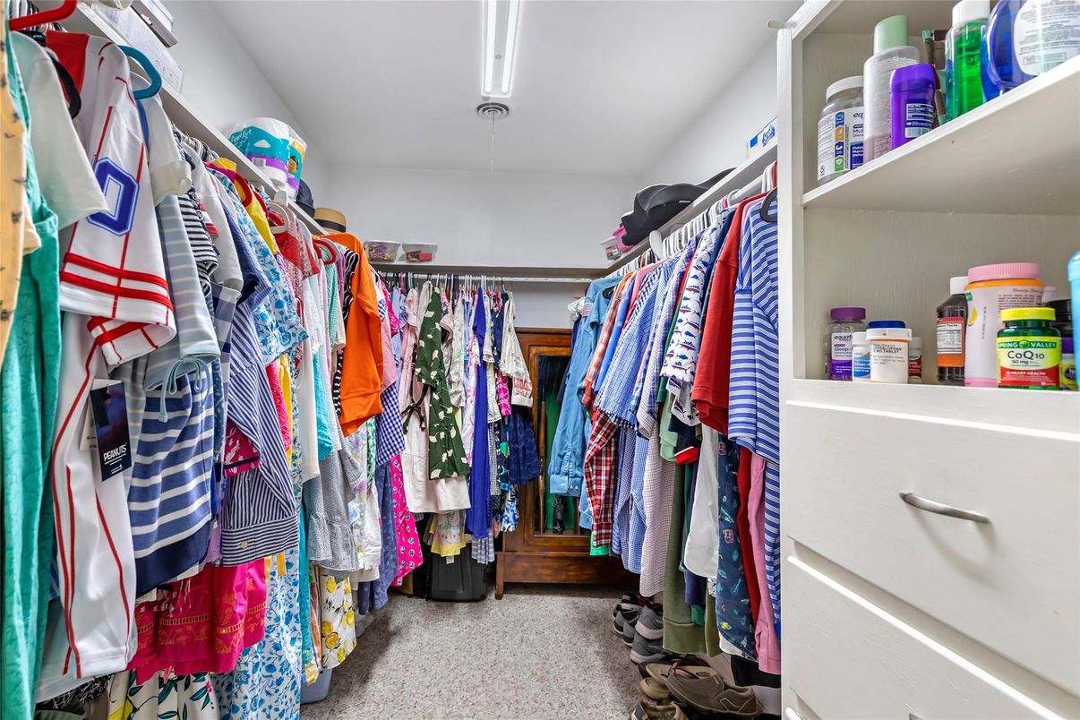 Interior, Walk-in Closets