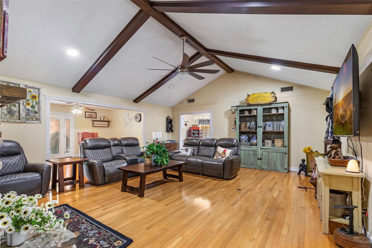 Interior, Living room, Recessed Lighting, Wooden Beams, Wood Texture Flooring